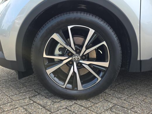 Toyota C-HR 2.0 Plug-in Hybrid 220 Dynamic | Nieuwe auto | Direct uit voorraad leverbaar | ActivLease financial lease