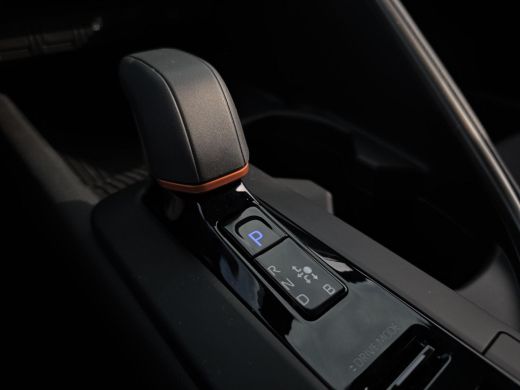 Toyota C-HR 2.0 Plug-in Hybrid 220 Dynamic | Nieuwe auto | Direct uit voorraad leverbaar | ActivLease financial lease