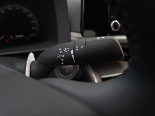 Toyota C-HR 2.0 Plug-in Hybrid 220 Dynamic | Nieuwe auto | Direct uit voorraad leverbaar | ActivLease financial lease