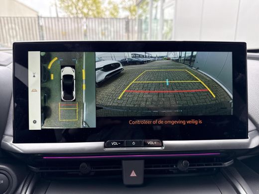Toyota C-HR 2.0 Plug-in Hybrid 220 Premium **NIEUWE AUTO** ActivLease financial lease
