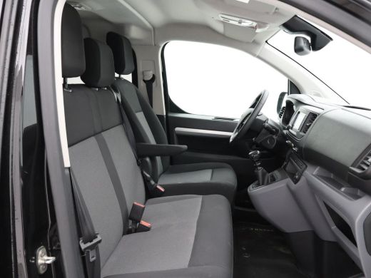 Toyota ProAce Worker 2.0 D-4D LONG DUBBEL CABINE *33.368 KM* 6-PERS. + TREKHAAK | CAMERA ActivLease financial lease