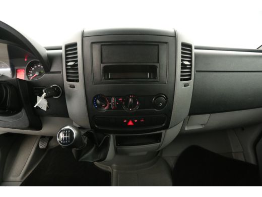 Volkswagen Crafter 35 2.0 TDI L3.40m Koelwagen | Nachtkoeling | Zijdeur | Laadklep | Bakwagen | Koelauto Cruise 3 Pe... ActivLease financial lease