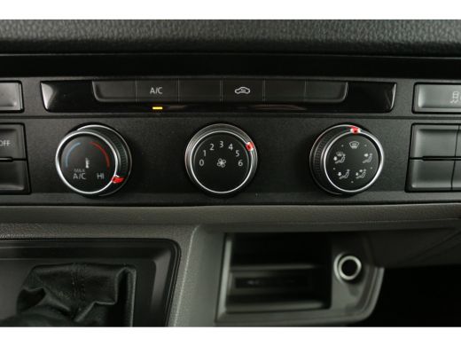 Volkswagen Crafter 35 2.0 TDI L4H3 141PK DSG Automaat dHollandia Laadklep Airco Camera Carplay Cruise Navigatie PDC ... ActivLease financial lease