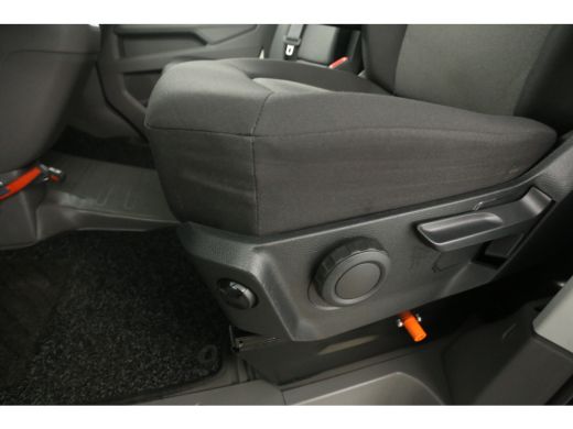 Volkswagen Crafter 35 2.0 TDI L4H3 141PK DSG Automaat dHollandia Laadklep Airco Camera Carplay Cruise Navigatie PDC ... ActivLease financial lease