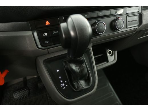 Volkswagen Crafter 35 2.0 TDI L4H3 141PK DSG Automaat dHollandia Laadklep Airco Camera Carplay Cruise Navigatie PDC ... ActivLease financial lease