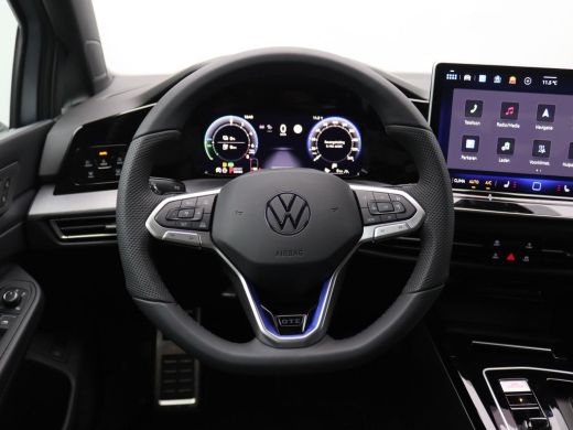 Volkswagen Golf 1.5 eHybrid GTE 272PK DSG Adaptieve Cruise Controle, Side Assist, Achteruitrijcamera, Stoel-Stuur... ActivLease financial lease