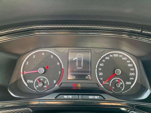 Volkswagen T-Cross 1.0 TSI Life | Parkeerhulp V+A | Apple Carplay | Inklapbare buitenspiegels | ActivLease financial lease