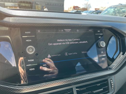 Volkswagen T-Cross 1.0 TSI Life | Parkeerhulp V+A | Apple Carplay | Inklapbare buitenspiegels | ActivLease financial lease