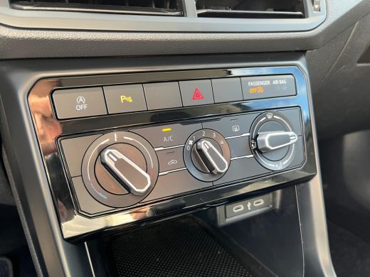 Volkswagen T-Cross 1.0 TSI Life | Parkeerhulp V+A | Apple Carplay | Inklapbare buitenspiegels | ActivLease financial lease
