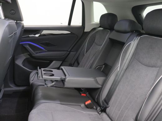 Volkswagen Tiguan 1.5 eHybrid Elegance 204PK DSG Matrix LED, Navi, Ergo Active Stoel, 360gr. Camera, Keyless, Side ... ActivLease financial lease