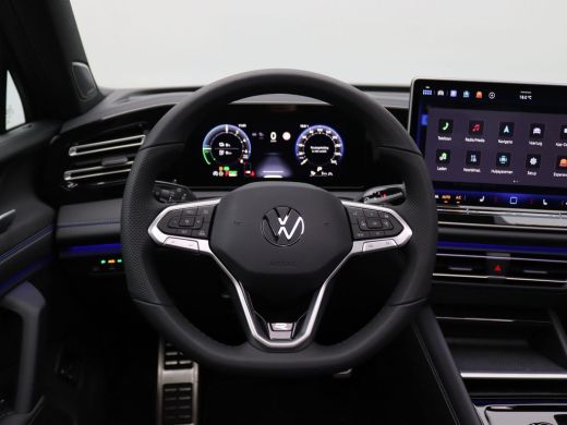 Volkswagen Tiguan 1.5 eHybrid R-Line Edition 272PK DSG Pano-schuifdak, Adaptieve Cruise Controle, Side Assist, Keyl... ActivLease financial lease