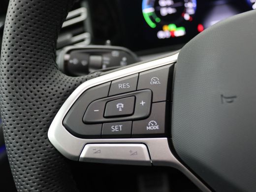 Volkswagen Tiguan 1.5 eHybrid R-Line Edition 272PK DSG Pano-schuifdak, Adaptieve Cruise Controle, Side Assist, Keyl... ActivLease financial lease