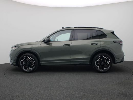 Volkswagen Tiguan 1.5 eHybrid R-Line Edition 272PK DSG Pano-schuifdak, Adaptieve Cruise Controle, Side Assist, Keyl... ActivLease financial lease