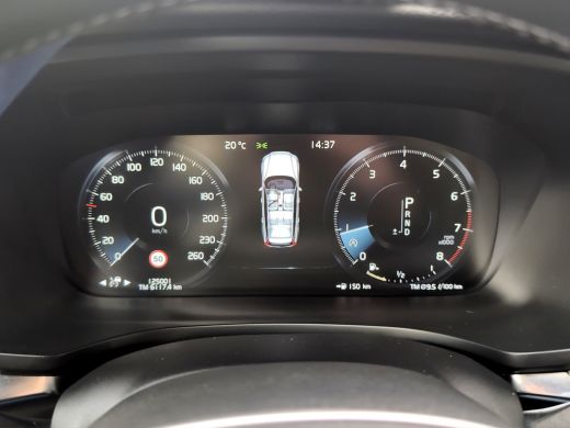 Volvo  V60 2.0 T4 Inscription | Panoramadak | Trekhaak | Harman Kardon | Camera ActivLease financial lease
