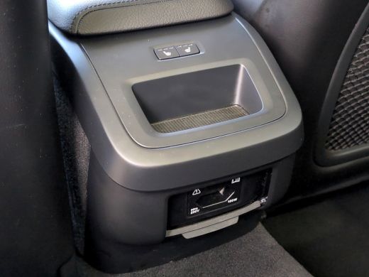 Volvo  V60 2.0 T4 Inscription | Panoramadak | Trekhaak | Harman Kardon | Camera ActivLease financial lease