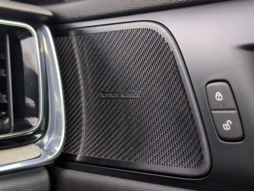 Volvo  V60 2.0 T4 Inscription | Panoramadak | Trekhaak | Harman Kardon | Camera ActivLease financial lease