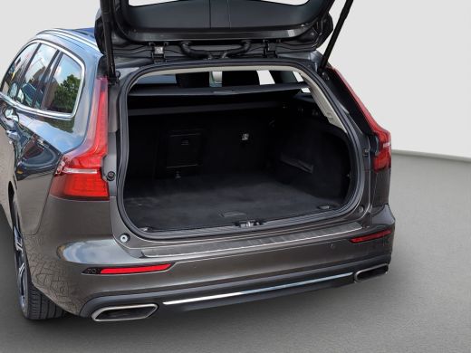 Volvo  V60 2.0 T4 Inscription | Panoramadak | Trekhaak | Harman Kardon | Camera ActivLease financial lease