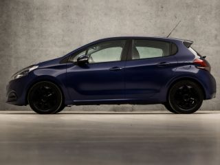 Peugeot 208 1.2 PureTech Sport Automaat (APPLE CARPLAY, NAVIGATIE, CLIMATE, PARKEERSENSOREN, SPORTSTOELEN, CR...