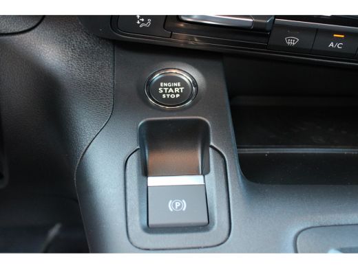 Citroën Berlingo 1.5 BlueHDi 130 EAT8 S&S L1 | Automaat | Navi by app | Camera | Lichtmetaal | Trekhaak | Keyless ... ActivLease financial lease