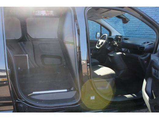 Citroën Berlingo 1.5 BlueHDi 130 EAT8 S&S L1 | Automaat | Navi by app | Camera | Lichtmetaal | Trekhaak | Keyless ... ActivLease financial lease