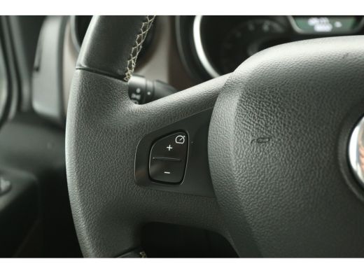 Fiat Talento 2.0 MultiJet L1H1 Airco Cruise Navigatie PDC 3 Persoons Elektrpakket ActivLease financial lease