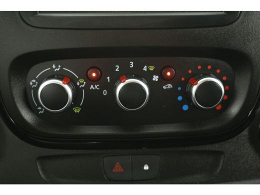 Fiat Talento 2.0 MultiJet L1H1 Airco Cruise Navigatie PDC 3 Persoons Elektrpakket ActivLease financial lease