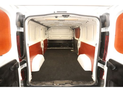 Fiat Talento 2.0 MultiJet L2H1 146PK Airco Camera Cruise Navigatie PDC 3 Persoons Imperiaal Trekhaak ActivLease financial lease