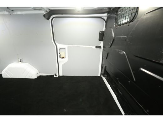 Ford Transit Custom 340 2.0 TDCI L2H1 Trend 170PK Automaat 2xSchuifdeur Airco Cruise 3 Persoons Parkeersensoren ActivLease financial lease
