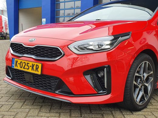 Kia Ceed 1.4 T-GDi GT-Line | Panoramadak | Stoelverwarming | Virtual Cockpit ActivLease financial lease