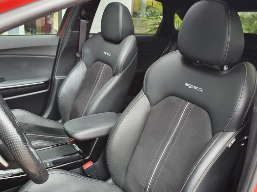Kia Ceed 1.4 T-GDi GT-Line | Panoramadak | Stoelverwarming | Virtual Cockpit ActivLease financial lease