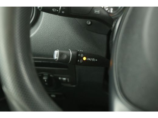 Mercedes Vito 111 CDI Extra Lang Airco Cruise Camera 3 Persoons Trekhaak Navi PDC Elektrpakket Sidebars ActivLease financial lease