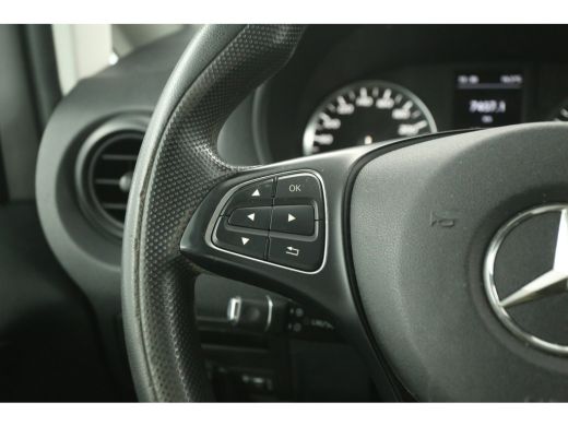 Mercedes Vito 111 CDI Extra Lang Airco Cruise Camera 3 Persoons Trekhaak Navi PDC Elektrpakket Sidebars ActivLease financial lease