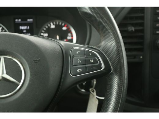 Mercedes Vito 111 CDI Extra Lang Airco Cruise Camera 3 Persoons Trekhaak Navi PDC Elektrpakket Sidebars ActivLease financial lease