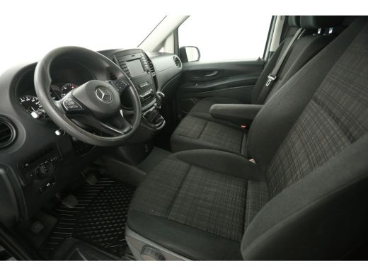 Mercedes Vito 111 CDI Extra Lang Airco Cruise Camera 3 Persoons Trekhaak Navi PDC Elektrpakket Sidebars ActivLease financial lease
