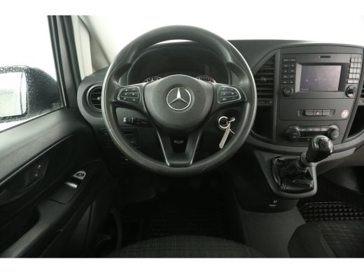 Mercedes Vito 111 CDI Extra Lang Airco Cruise Camera 3 Persoons Trekhaak Navi PDC Elektrpakket Sidebars ActivLease financial lease