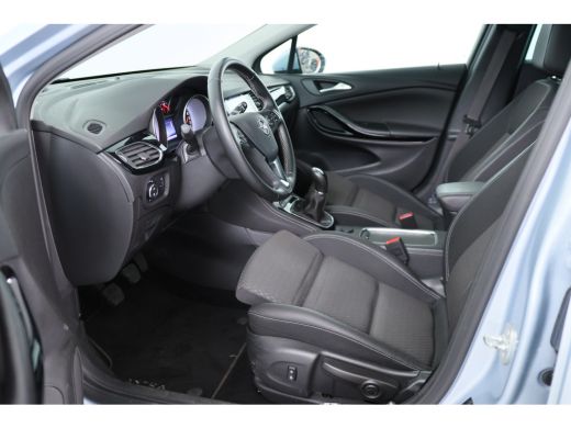Opel Astra 1.4 Innovation | LED Matrix | Camera | AGR Stoelen | Keyless | Climate Control | Cruise Control |... ActivLease financial lease