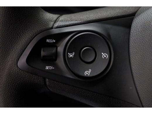 Opel Combo 1.2 PureTech 110pk Benzine L2H1 Airco/Navi/Camera 01-2024 ActivLease financial lease
