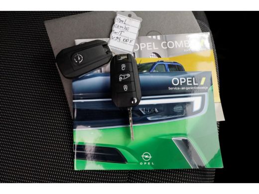 Opel Combo 1.2 PureTech 110pk Benzine L2H1 Airco/Navi/Camera 01-2024 ActivLease financial lease