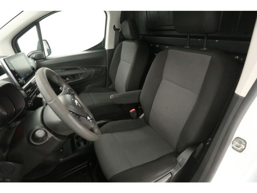 Opel Combo 1.6D L1H1 Airco Cruise Carplay Trekhaak Navigatie PDC Elektrpakket ActivLease financial lease