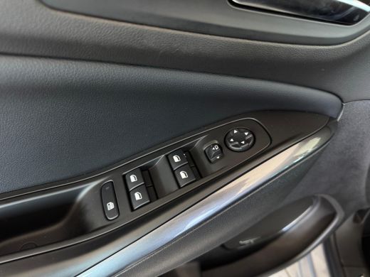 Opel Grandland X 1.2 Turbo Ultimate NL-AUTO | LED VERLICHTING ActivLease financial lease