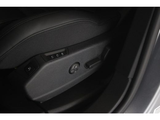 Peugeot 3008 Peugeot 1.6 HYbrid 225-PK GT BLACK PACK EAT8 AUTOMAAT | VOORRAAD VOORDEEL | LUXE UITVOERING | FUL... ActivLease financial lease