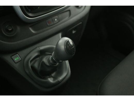 Renault Trafic 1.6 dCi T27 L1H1 Airco Cruise Navigatie 3 Persoons Parkeersensoren Elektrpakket ActivLease financial lease