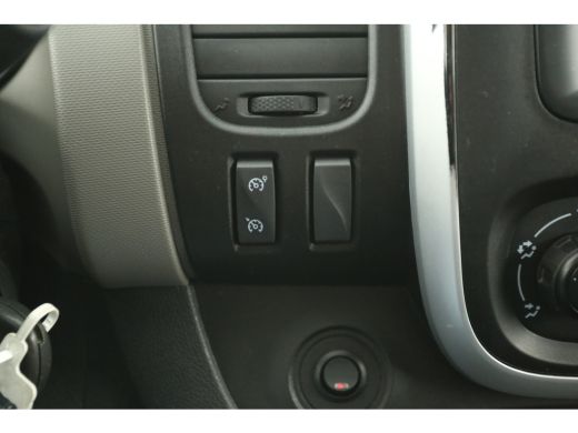 Renault Trafic 1.6 dCi T27 L1H1 Airco Cruise Navigatie 3 Persoons Parkeersensoren Elektrpakket ActivLease financial lease