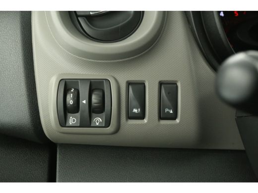 Renault Trafic 1.6 dCi T27 L1H1 Airco Cruise Navigatie 3 Persoons Parkeersensoren Elektrpakket ActivLease financial lease