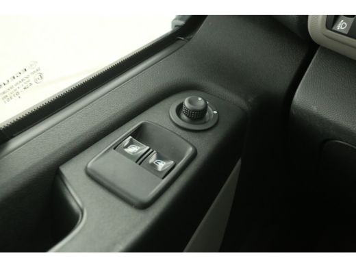 Renault Trafic 1.6 dCi T27 L1H1 Airco Cruise Navigatie 3 Persoons Parkeersensoren Elektrpakket ActivLease financial lease