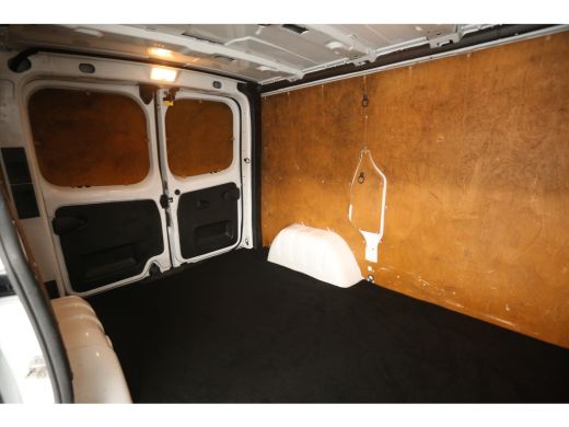 Renault Trafic 1.6 dCi T27 L1H1 Airco Cruise Navigatie 3 Persoons Parkeersensoren Elektrpakket ActivLease financial lease
