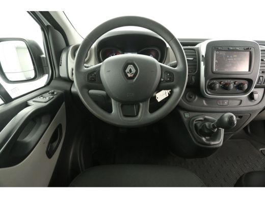 Renault Trafic 1.6 dCi T27 L1H1 Airco Cruise Navigatie 3 Persoons Parkeersensoren Elektrpakket ActivLease financial lease