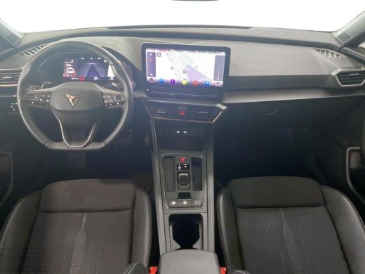 Seat Leon Sportstourer 1.5 TSI 150pk Business Edition / 18 inch lichtmetaal / Achteruitrijcamera / Stoelverwarming ActivLease financial lease