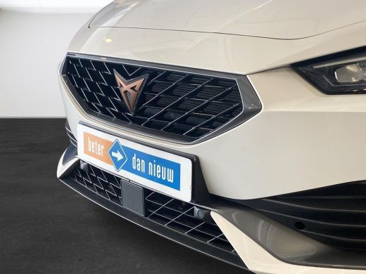 Seat Leon Sportstourer 1.5 TSI 150pk Business Edition / 18 inch lichtmetaal / Achteruitrijcamera / Stoelverwarming ActivLease financial lease