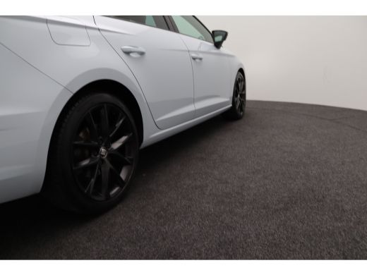 Seat León ST 1.5 TSI FR Ultimate Edition Black Sky | Achteruitrijcamera | Airco (automatisch) | Alcantara bekl... ActivLease financial lease